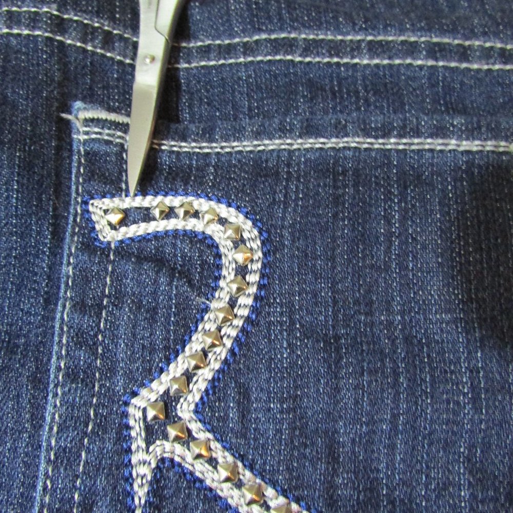 Rock & Republic Embellished Pocket Kasandra Jeans Dark Wash Boot Cut - Picture 6 of 9